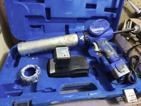 Location pistolet a colle